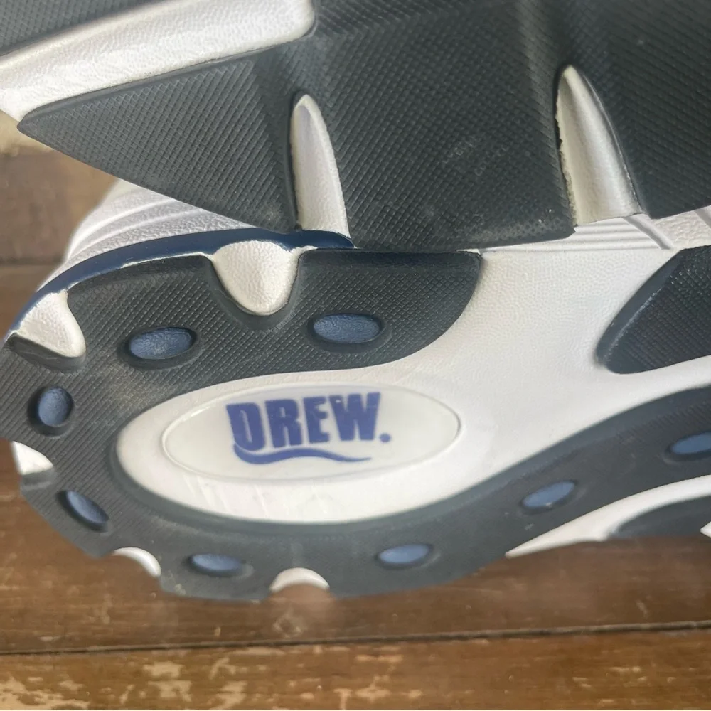 DREW new without